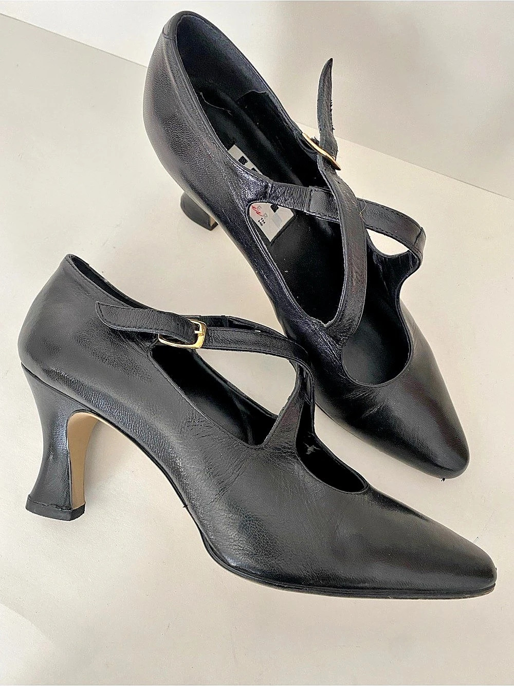 Black Pointed-Toe Heels US 8.5